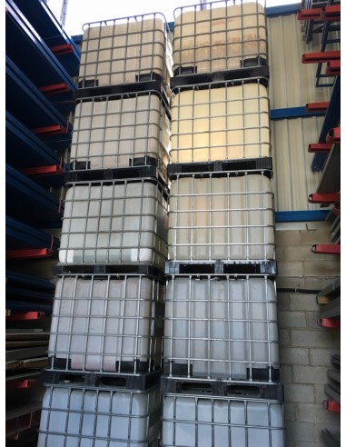 DEPOSITO DE PLASTICO 1000 L. CON JAULA