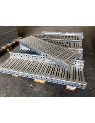 PISO ESTANTERIA  1005 x 175  x 45mm